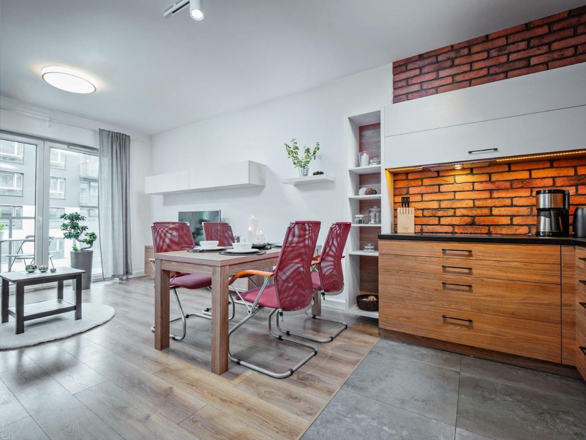 Apartamenty Homely Place Serce Poznania - Stary Rynek - Parking Exterior photo